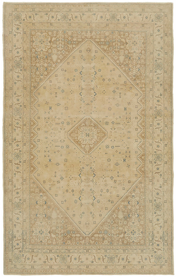 6' 5'' x 10' Handmade Persian Rug