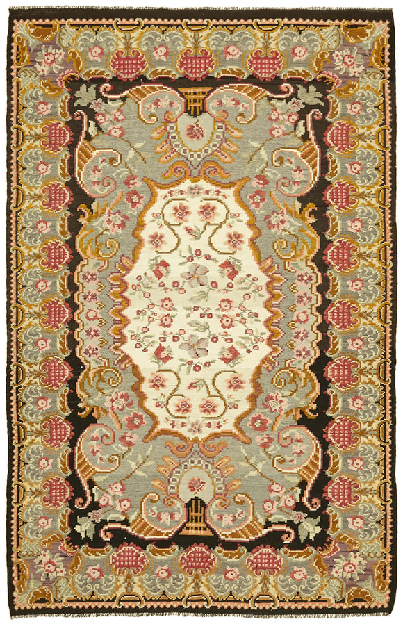 6' 5'' x 9' 10'' Rose Pattern Kilim Rug