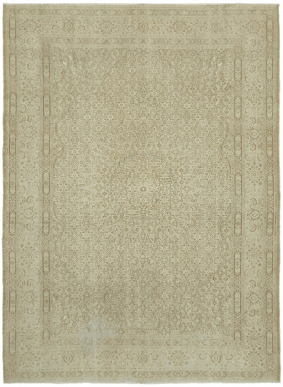 6' 11'' x 9' 5'' Handmade Vintage Persian Rug