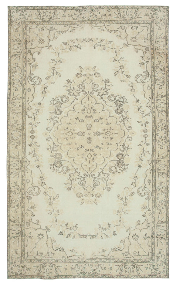 5' 9'' x 9' 8'' Handmade Turkish Vintage Rug