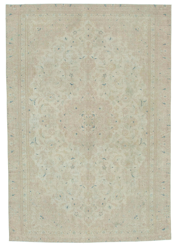 6' 9'' x 9' 8'' Vintage Handmade Persian Rug