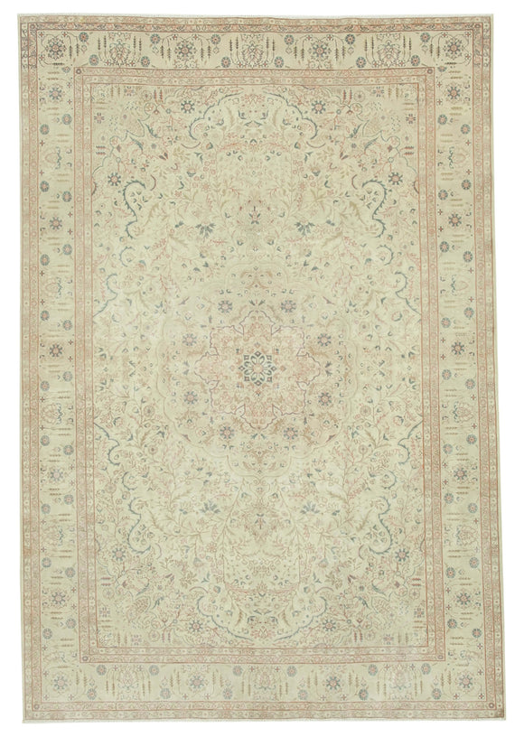 6' 5'' x 9' 8'' Turkish Vintage Hand-Knotted Rug