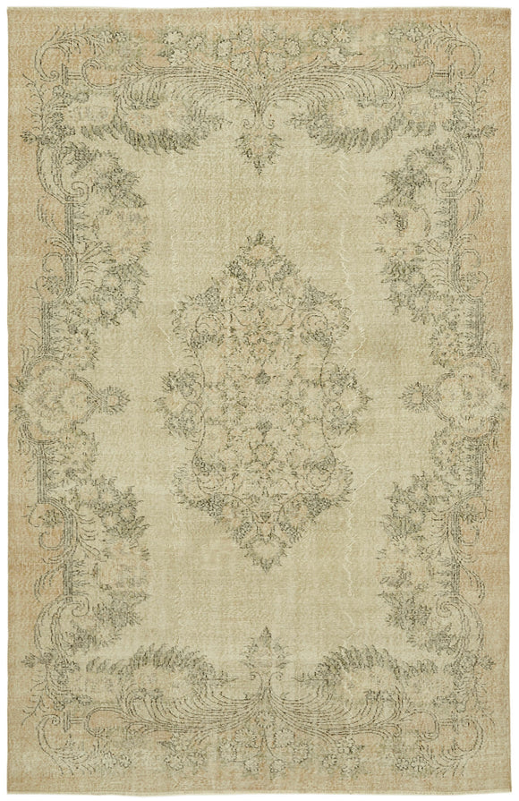 6' 10'' x 10' 3'' Hand-Knotted Turkish Vintage Rug