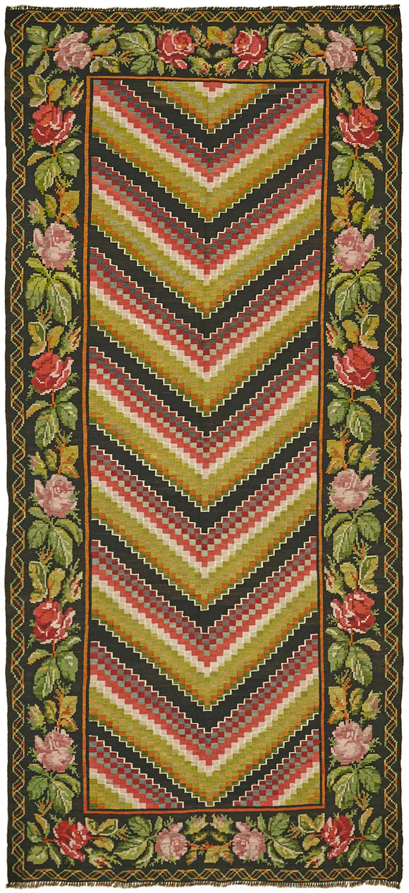 5' 8'' x 11' 11'' Vintage Moldovan Kilim