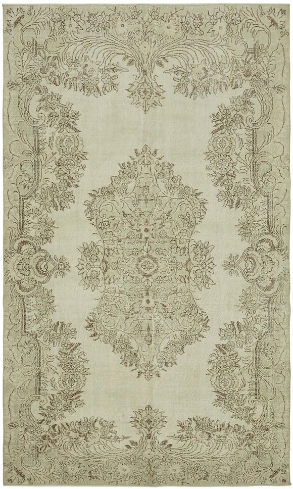 6' 4'' x 10' 6'' Hand-Knotted Turkish Vintage Rug