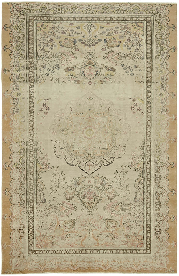 4' 6'' x 6' 10'' Handmade Anatolian Area Rug