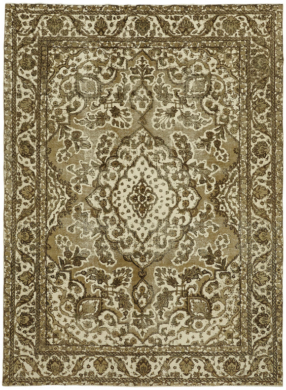 9' 4'' x 12' 8'' Vintage Hand-Knotted Rug