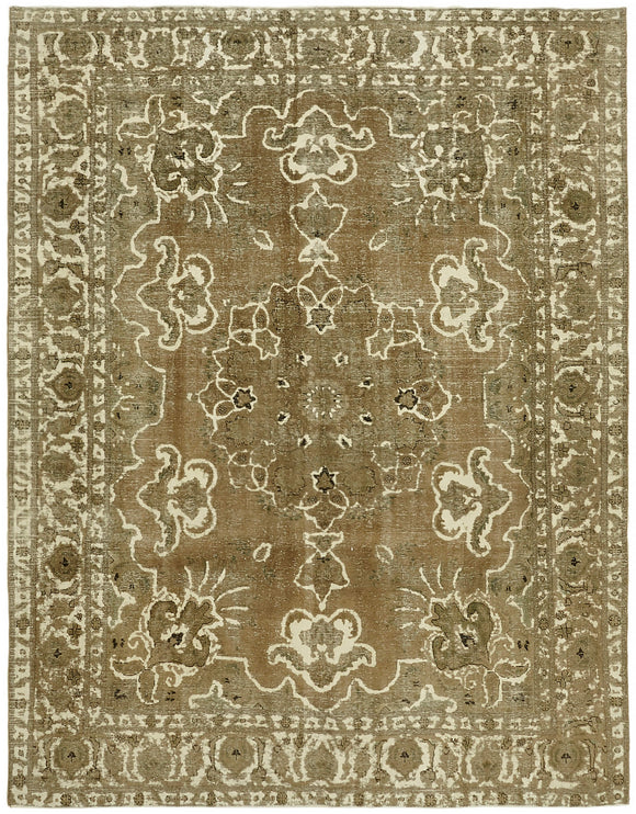 9' 11'' x 12' 7'' Vintage Hand-Knotted Rug