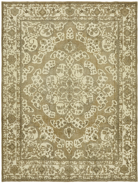 9' 5'' x 12' 3'' Vintage Hand-Knotted Rug