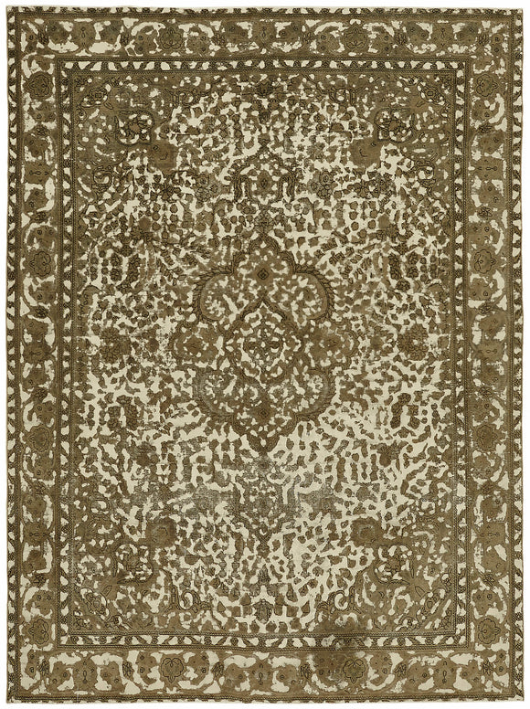 9' 7'' x 12' 6'' Vintage Hand-Knotted Rug