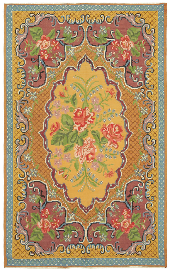 6' 4'' x 10' 2'' Vintage Floral Kilim Area Rug