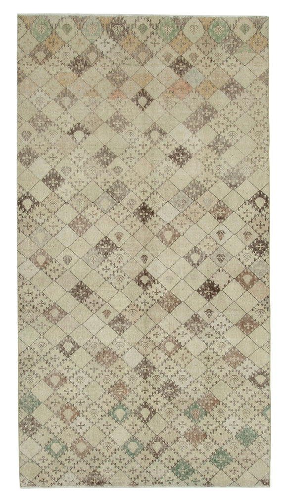 5' 1'' x 9' 6'' Beige Bohemian Rug