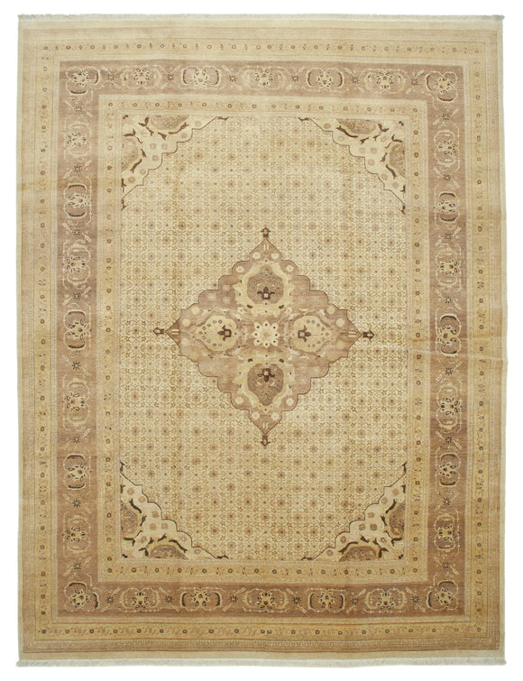 10' x 13' 8'' Hand-Knotted Oushak Rug