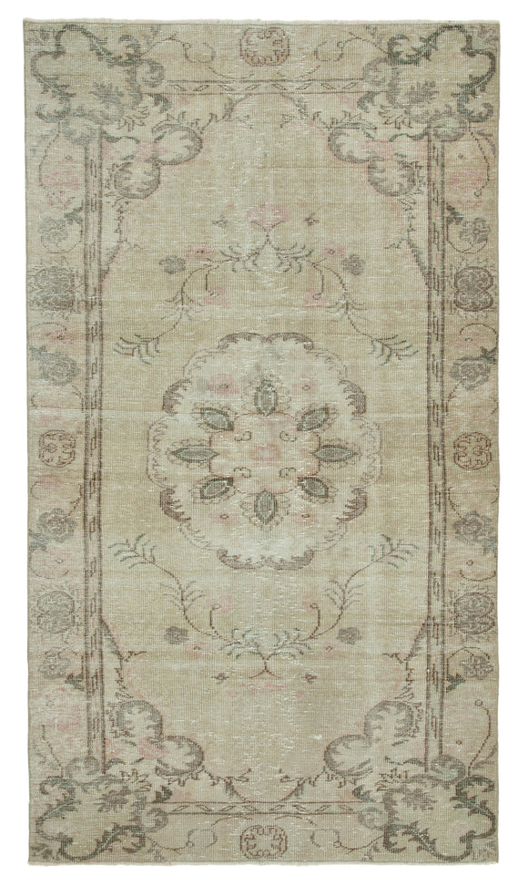 5' 1'' x 8' 11'' Beige Vintage Rug