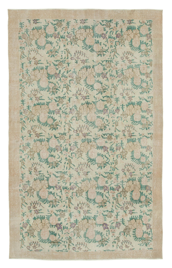 5' 5'' x 8' 11'' Beige Vintage Rug