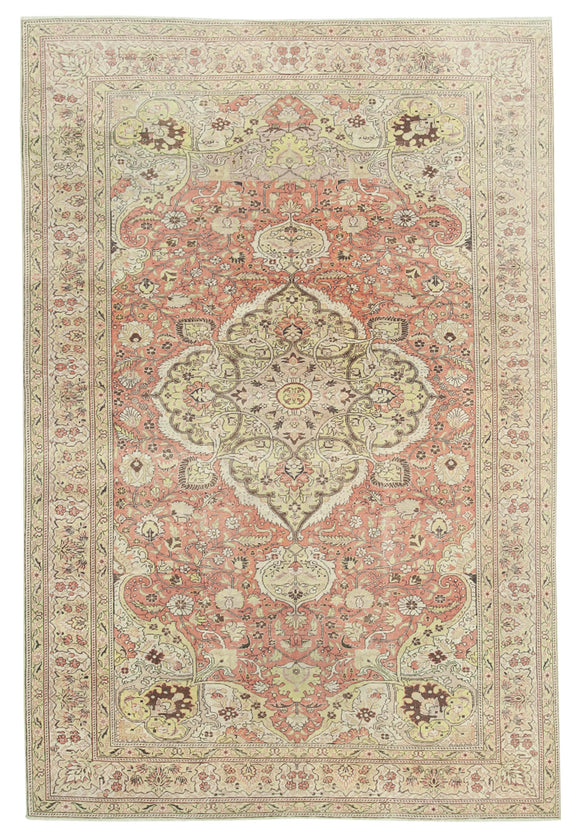6' 4'' x 9' 9'' Beige Vintage Rug