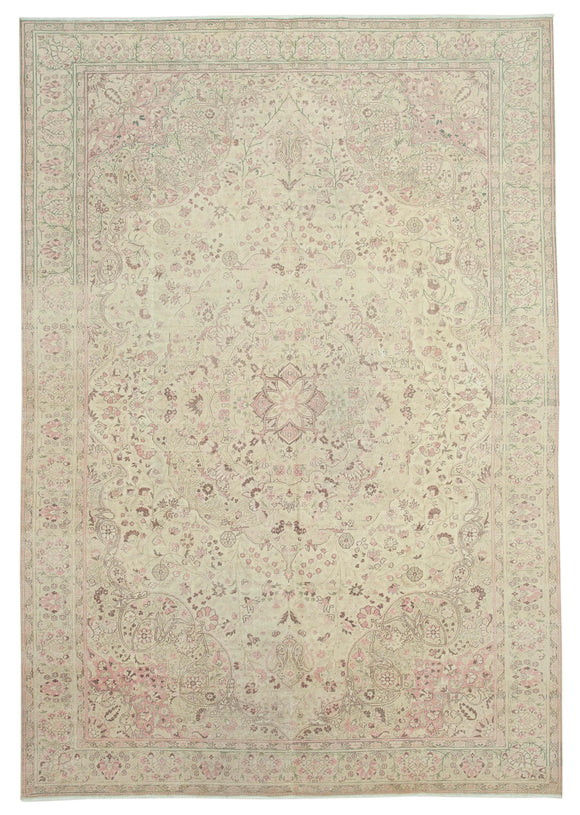 8' 10'' x 12' 10'' Vintage Hand-Knotted Oriental Rug