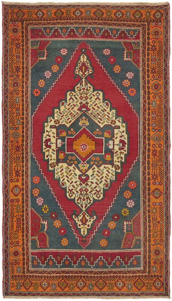 4' 4'' x 7' 3'' Small Oriental Rug