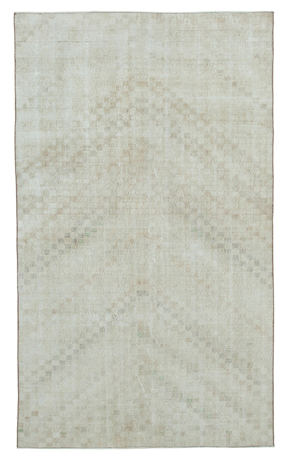 5' 4'' x 9' 1'' Hand-Knotted Turkish Boho Rug