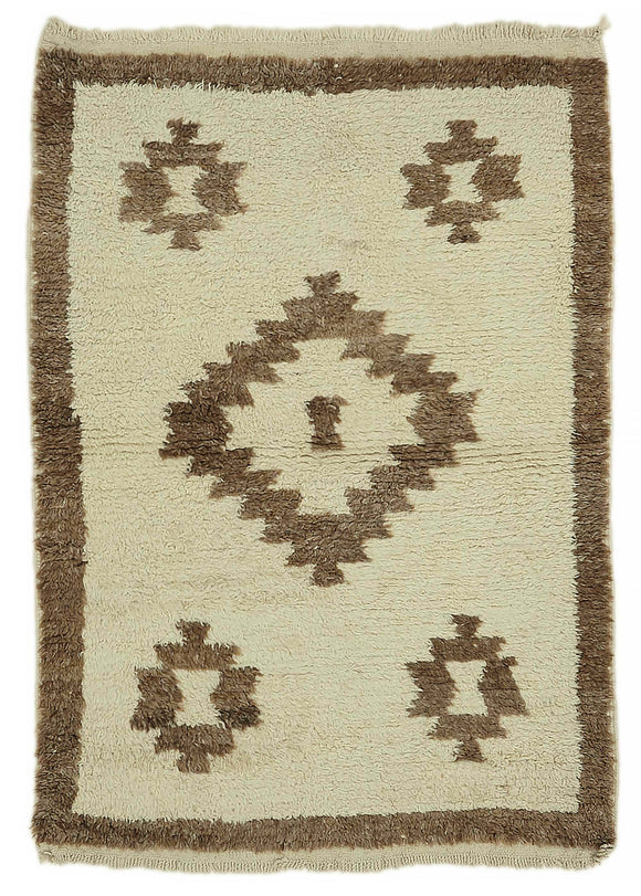 3' 11'' x 5' 9'' Vintage Tulu Rug