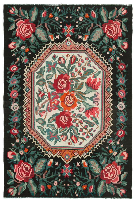 6' 2'' x 9' 1'' Vintage Moldovan Kilim