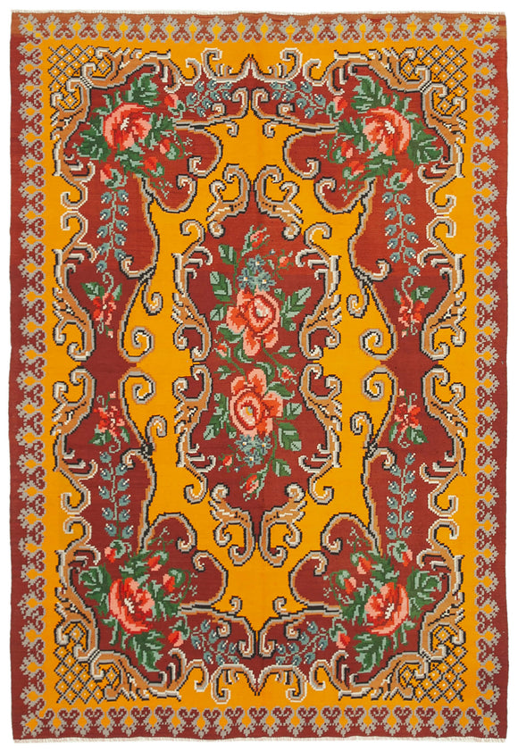 6' 4'' x 9' 0'' Moldovan Floral Vintage Rug