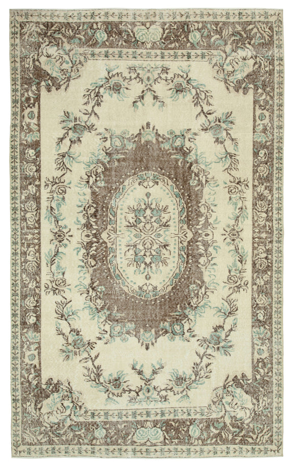 6' x 9' 6'' Hand-Knotted Vintage Turkish Rug