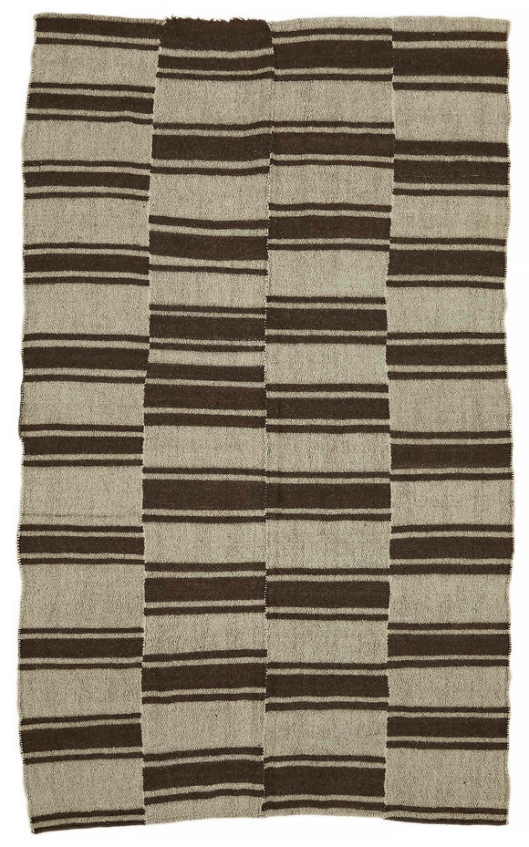 4' 10'' x 8' 7'' Vintage Tulu Rug