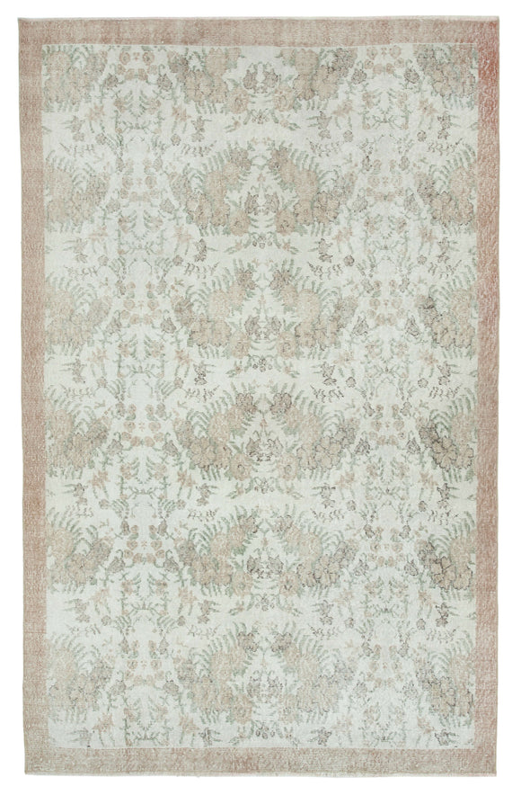 5' 8'' x 8' 10'' Hand-Knotted Vintage Turkish Rug