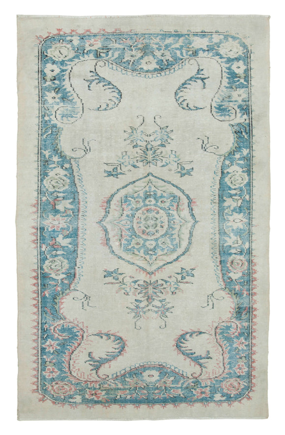 6' x 9' 9'' Hand-Knotted Turkish Boho Rug