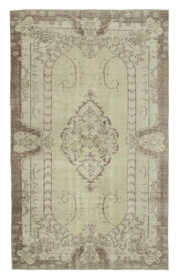 5' 7'' x 9' 1'' Handmade Turkish Vintage Rug