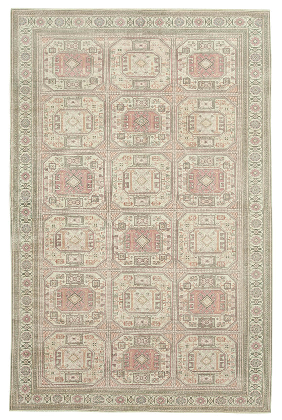 6' 6'' x 9' 11'' Turkish Vintage Hand-Knotted Rug