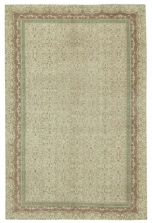 6' 4'' x 9' 7'' Turkish Vintage Hand-Knotted Rug