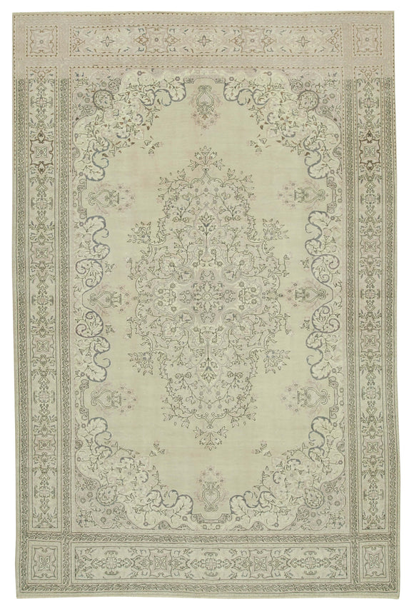 6' 9'' x 10' 4'' Turkish Vintage Hand-Knotted Rug