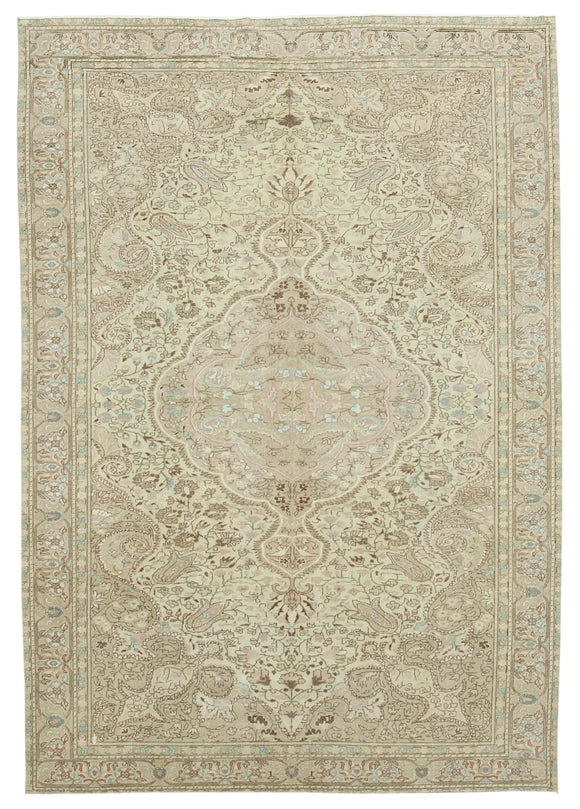 6' 6'' x 9' 4'' Turkish Vintage Hand-Knotted Rug