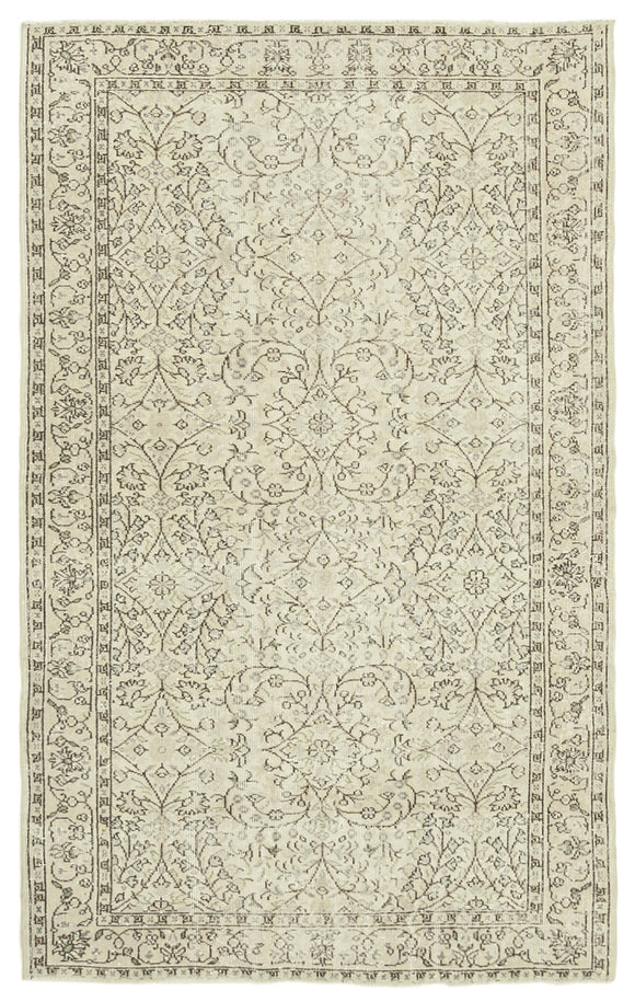 5' 2'' x 8' 6'' Handmade Turkish Vintage Rug