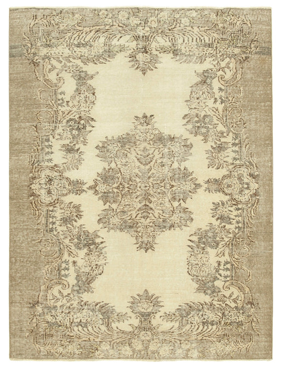 5' 7'' x 7' 7'' Hand-Knotted Turkish Vintage Rug