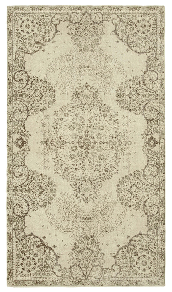 5' 5'' x 9' 6'' Hand-Knotted Turkish Vintage Rug