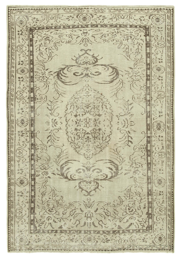 6' 1'' x 8' 8'' Hand-Knotted Turkish Vintage Rug