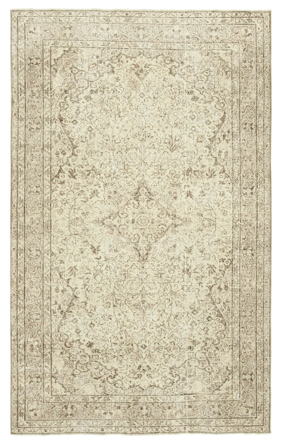 5' 5'' x 8' 9'' Hand-Knotted Turkish Vintage Rug