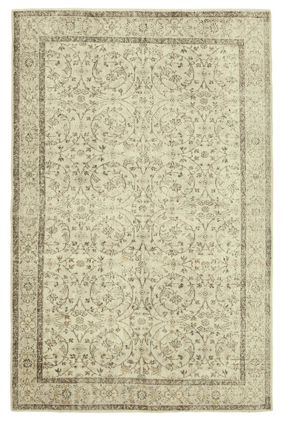 6' 3'' x 9' 8'' Hand-Knotted Turkish Vintage Rug