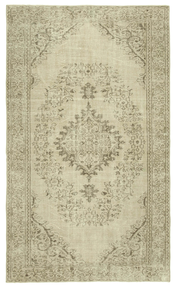 6' 4'' x 10' 2'' Hand-Knotted Turkish Vintage Rug