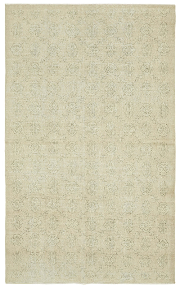 5' 3'' x 8' 8'' Hand-Knotted Turkish Vintage Rug