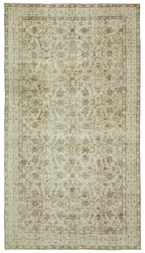 5' 1'' x 8' 11'' Hand-Knotted Turkish Vintage Rug