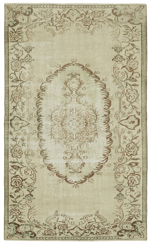 5' 5'' x 8' 9'' Hand-Knotted Turkish Vintage Rug
