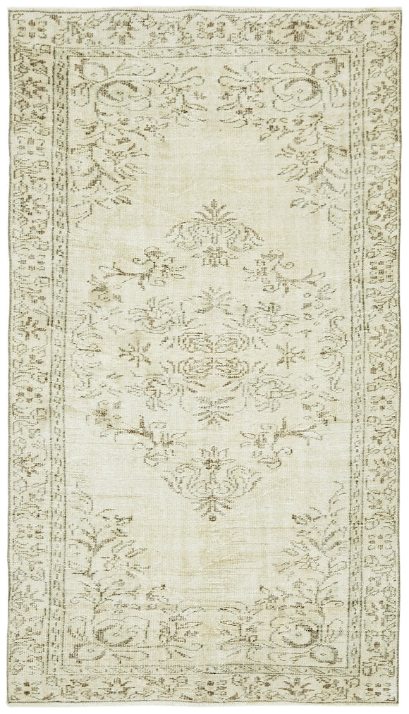 5' x 8' 11'' Hand-Knotted Turkish Vintage Rug