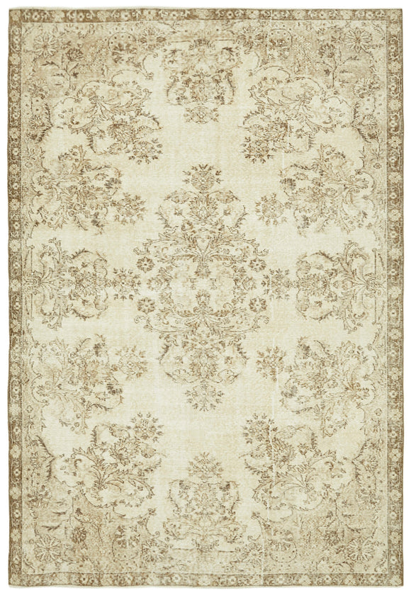 6' 4'' x 9' 3'' Hand-Knotted Turkish Vintage Rug