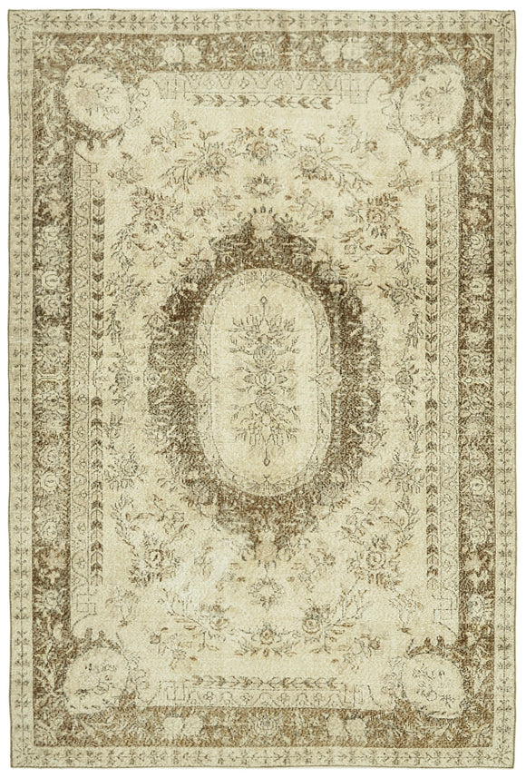 6' 9'' x 9' 10'' Hand-Knotted Turkish Vintage Rug