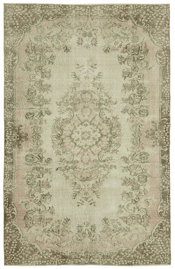 5' 7'' x 8' 7'' Distressed Vintage Rug
