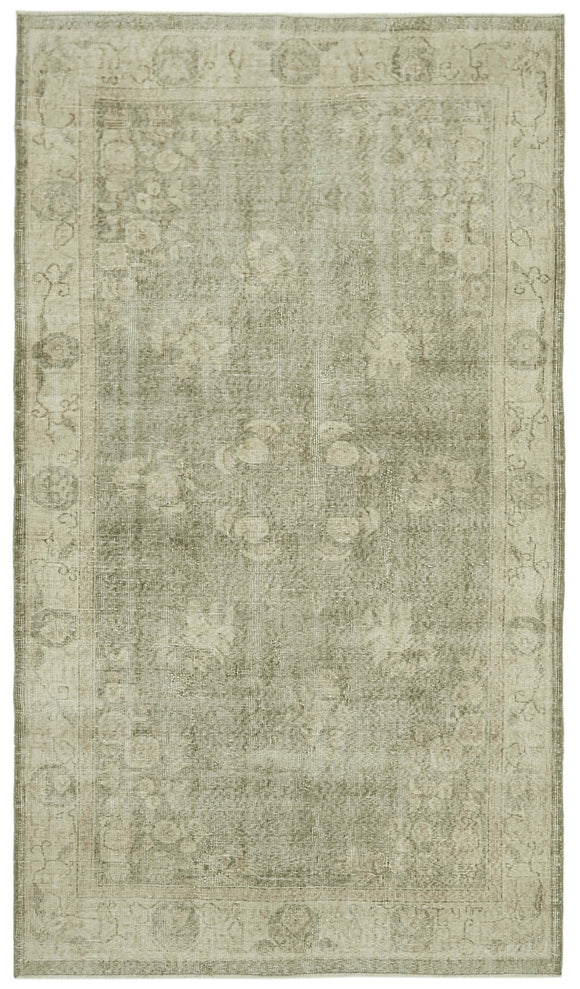 5' 1'' x 8' 10'' Hand-Knotted Vintage Rug